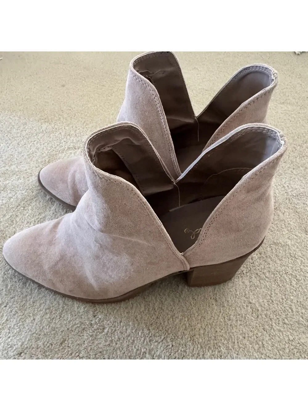 Qupid Women's Tan Ankle Boots size 8.5